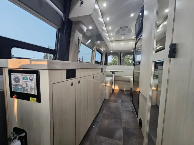 2022 Pleasure Way Pleateau TS in RVs & Motorhomes in Moncton - Image 8