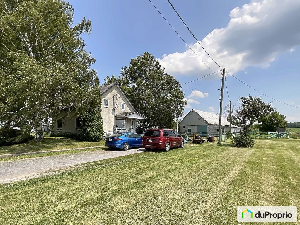 $499,000 - Acreage / Hobby Farm / Ranch - St-Denis-sur-Richelieu — photo 1