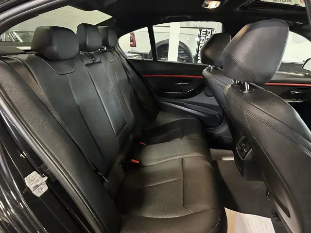 2018 BMW 3 Series 328d XDRIVE | LUXURY PKG | SUNROOF | NAVI in Cars & Trucks in City of Toronto - Image 14