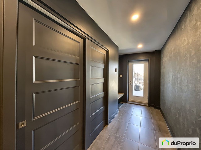 $429,900 - Condominium for sale in Ste-Marthe-Sur-Le-Lac — photo 2