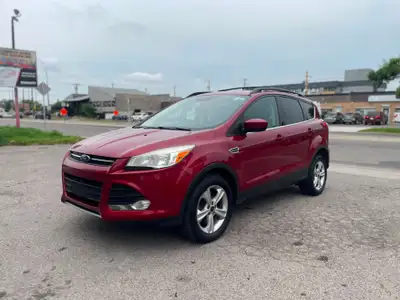 Used 2013 FORD ESCAPE SE 4WD / Active status / no reported accidents /All-wheel drive / / SUV / appr...