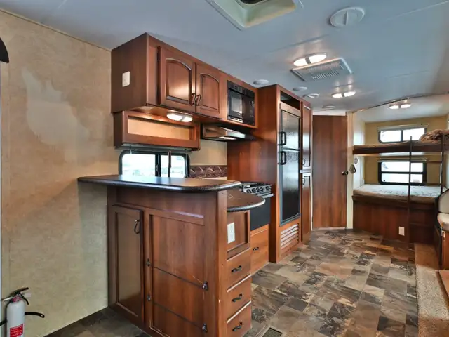 2013 LaCrosse 292BHS in Travel Trailers & Campers in St. Albert - Image 11