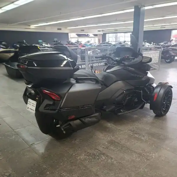 2025 CAN-AM Spyder RT Limited SE6 in Sport Touring in Lanaudière - Image 8