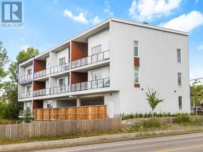 Modern vibes, top-floor views, and sleek energy efficiency--304-20 Wann Road delivers it all! This b...