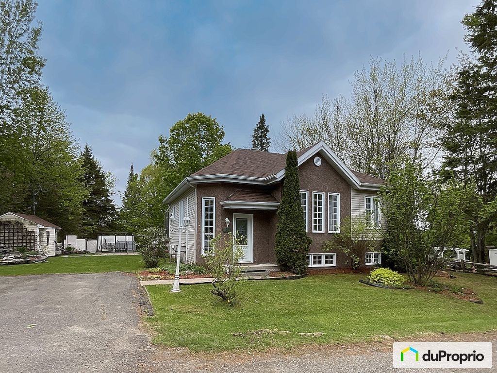 $399,000 - Bungalow for sale in St-Damien — photo 1