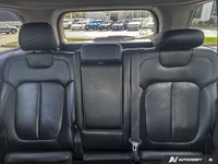 This Jeep Grand Cherokee delivers a Regular Unleaded V-6 3.6 L/220 engine powering this Automatic tr... (image 9)