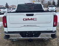 Welcome to Capital GMC! Looking for more luxury in the All New GMC Sierra? This 4WD White Sierra SLT... (image 3)
