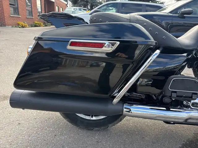 2019 Harley-Davidson Road King ~ ROAD KING ~ 107CI ~ V&H PIPES ~ in Sport Touring in City of Toronto - Image 12