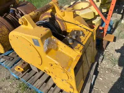 Carco H85-178V winch for Deere 750/850K. In good working order. .