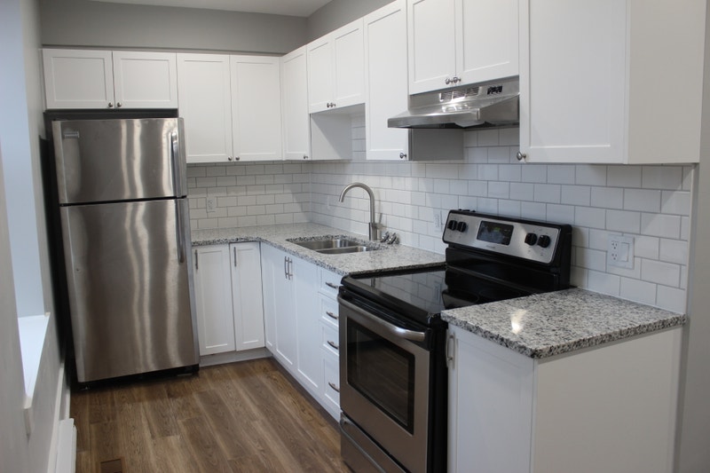 Stunning, Spacious One Bdrm, Wellington St AUG 2023 Long Term