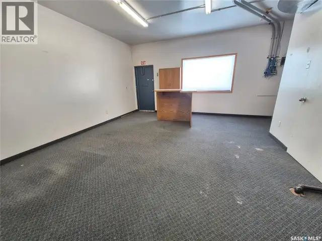 24 12th STREET NE Weyburn, Saskatchewan in Commercial & Office Space for Sale in Regina - Image 10