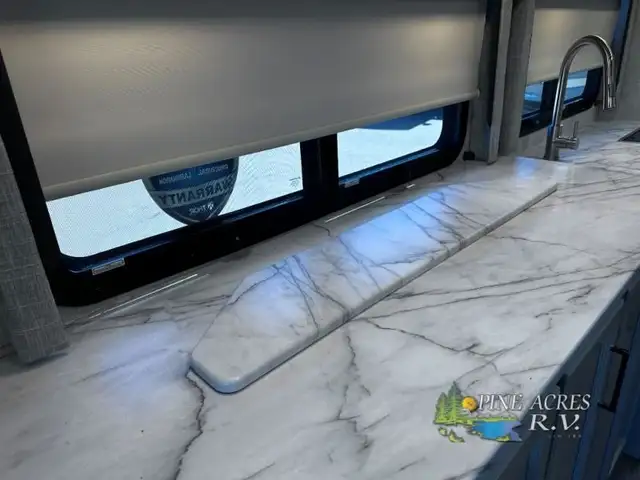 2024 Thor Motor Coach Gemini AWD 23TE Brand new ! Save Huge ! in RVs & Motorhomes in Moncton - Image 17