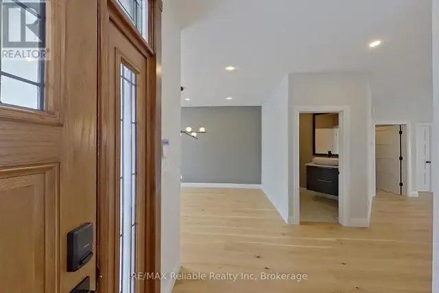 73590 IRENE CRESCENT Bluewater (Hay), Ontario in Houses for Sale in Grand Bend - Image 6