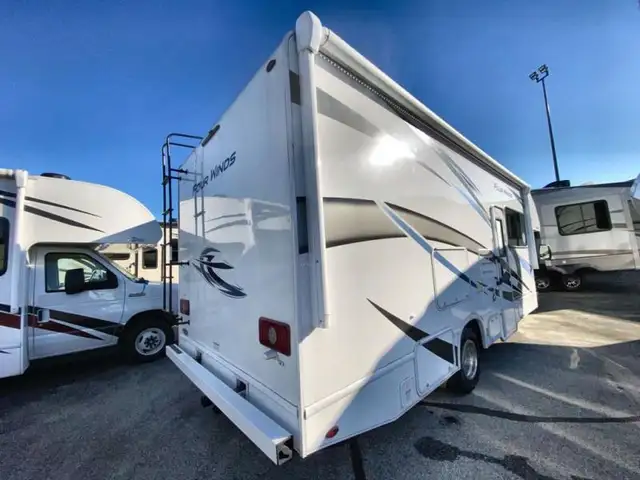 2022 Thor Motor Coach Four Winds 27R in RVs & Motorhomes in Abbotsford - Image 38