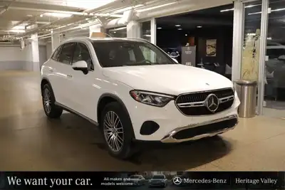 This Mercedes-Benz GLC 300 has a dependable Intercooled Turbo Gas/Electric I-4 2.0 L/121 engine powe...