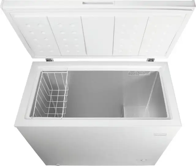 Insignia 10.2 Cu. Ft. Chest Freezer- White $399.00 No Tax in Freezers in City of Toronto - Image 4
