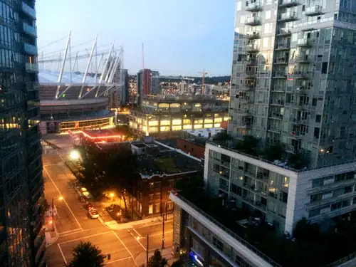 One block from BC Place - stylish 17th floor condo, one bedroom, one bathroom + den + solarium in Do...