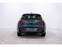 Le Genesis GV70 Select 2023 est un SUV compact de luxe qui incarne l'élégance, le confort et la perf... (image 5)
