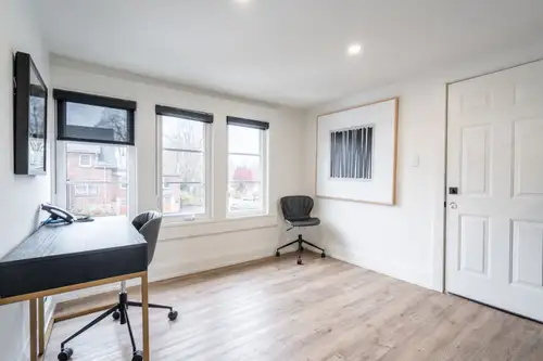 Level up your workday with a fully furnished private office on Lundy's Lane in Niagara Falls — desig...