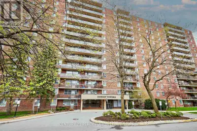 Spacious 3-bedroom condo in a fantastic, convenient location! Open-concept layout. Just minutes to t...