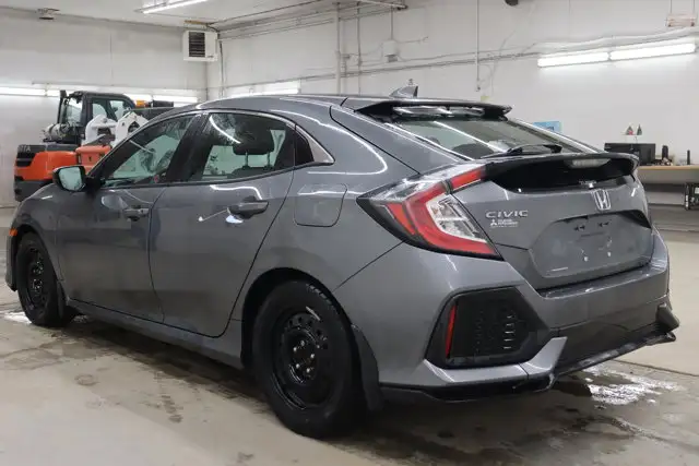 2018 Honda Civic Hatchback LX in Cars & Trucks in Saskatoon - Image 6