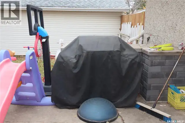 107 Empire PLACE Assiniboia, Saskatchewan in Houses for Sale in Moose Jaw - Image 39