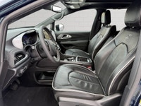 CLEAN CARFAX, LUXURY FAMILY DRIVING 3.6L Pentastar V6 Engine | Front-Wheel Drive | Limited-Exclusive... (image 5)