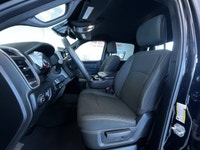 ===== Key Features ===== * Only 16,477 km * One Owner * No Reported Accidents * Tradesman Trim * 4WD... (image 9)