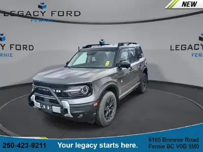 *Leather Seats, Heated Seats, SiriusXM, Apple CarPlay, Android Auto!* If you want true off-road rugg...