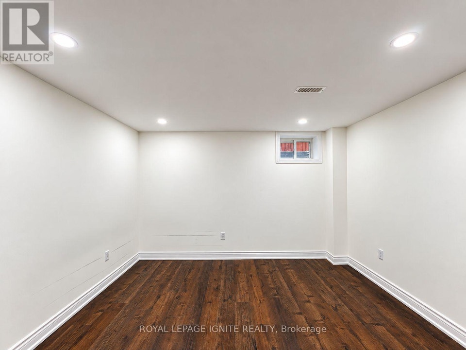 7 AQUILINA COURT Ajax (Northeast Ajax), Ontario 3