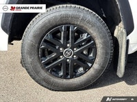 Power Drivers and Passenger Seating | Heated Steering Wheel | Black Cloth Seating | Black Alloy Whee... (image 9)