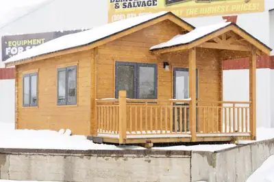NEW 370 SQ FT INSULATED PINE LOG CABIN TINY HOUSE PACKAGE ASSEMBLED WITH ELECTRICAL SALE $34 995 - U...