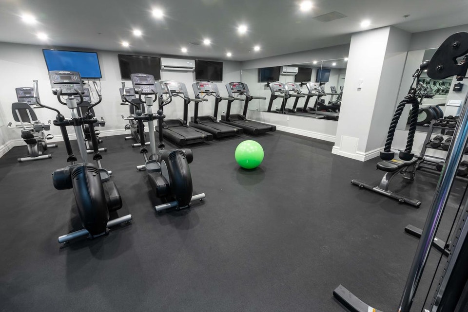 2 Bedroom Apartment for Rent - 40 Bedros Lane 5
