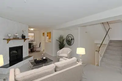 Rent today and enjoy the most exclusive rates on TELUS Optik TV and High-Speed Internet. Reduced Sec...