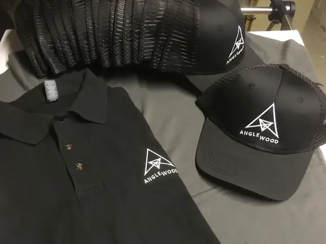 Custom printing Shirts Hats Hoodies Tees Sweaters in Multi-item in City of Toronto - Image 2
