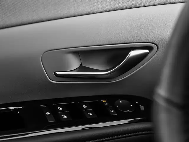 2026 Hyundai Tucson Hybrid Ultimate AWD | HEAD-UP DISPLAY in Cars & Trucks in Guelph - Image 17