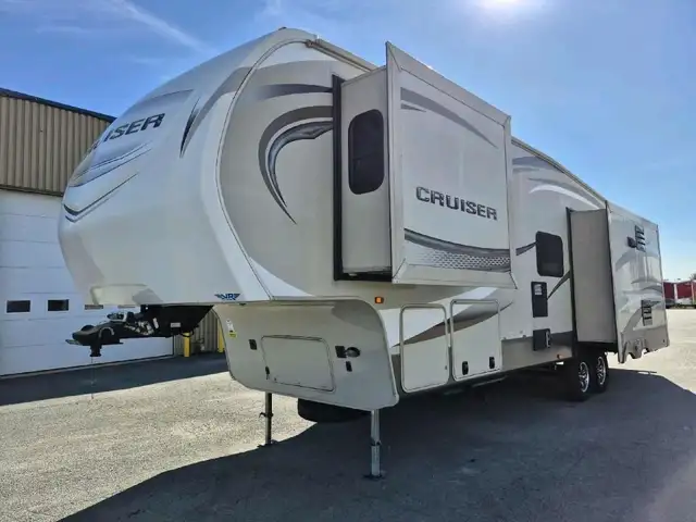 2016 Cruiser RV Crossroads 315RL in Travel Trailers & Campers in Thetford Mines - Image 11