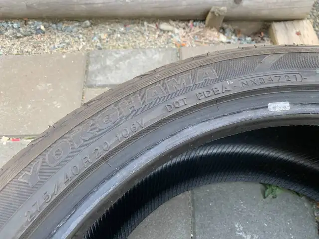 1 x single 275/40/20 M+S Yokohama Parada Spec X 99% tread as New in Tires & Rims in Delta/Surrey/Langley - Image 6