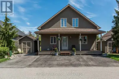 Welcome to resort-style living in the highly sought-after gated community of Wasaga CountryLife Reso...