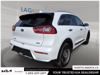 2019 Kia Niro SX Touring Ready for anything, from the streets of Calgary to the highways of Alberta,... (image 3)