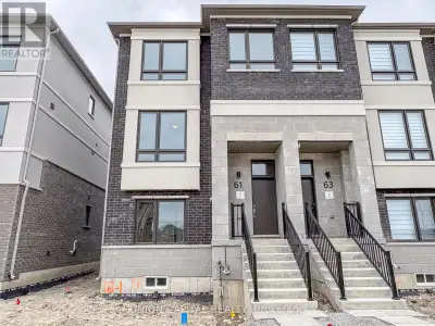 Brand New Never-Lived-In Freehold End-Unit Townhome In Leslie St & 19th Ave Community in Richmond Hi...