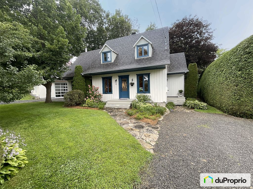 $749,900 - 2 Storey for sale in Oka — photo 1