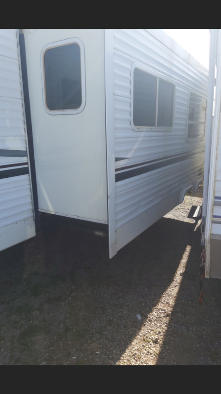 FREE REMOVAL:  TRAVEL  TRAILERS,  ATCOs  / ACREAGE CLEAN UP in Houses for Sale in Red Deer - Image 3