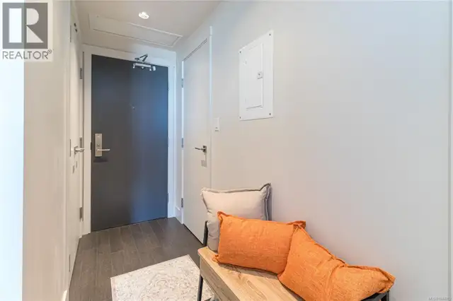 708 83 Saghalie Rd Victoria, British Columbia in Condos for Sale in Victoria - Image 3