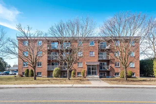 4 1/2 BOUCHERVILLE AVAILABLE NOW628643744371211225