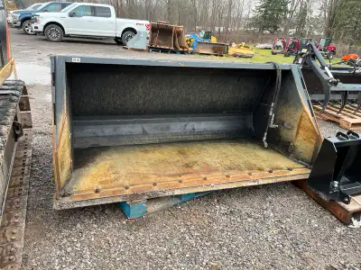 HLA High Dump Bucket, High Volume, SSL Qtach Price: $3,995 If you would like more information about...