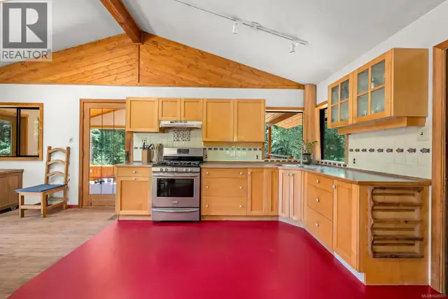 9900 Greenhill Rd Denman Island, British Columbia in Houses for Sale in Comox / Courtenay / Cumberland - Image 7