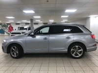 Set out with confidence in this 2018 Audi Q7 Technik, a pre-owned SUV built for drivers who want cap... (image 7)