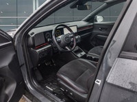 *Certified, Low Mileage, Leather Seats!* With incredible safety features that help you stay on the r... (image 6)
