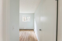 Amenities: Dishwasher Available • Private Yard • In-suite Storage Suite & Building: One-bedroom, two... (image 7)